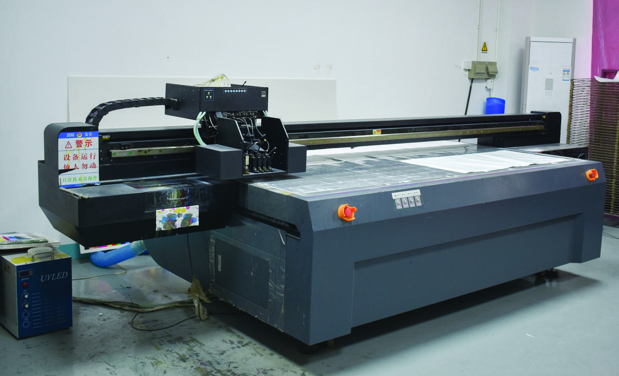 Flatbed printing equipment